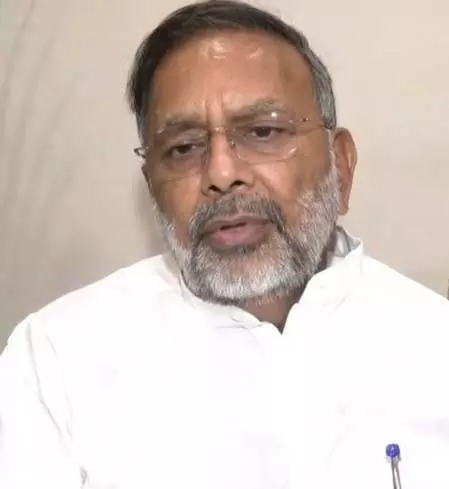 राजस्थान में पेट्रोल-डीजल और एलपीजी की कमी नहीं होने देंगे : हीरालाल नागर राजस्थान में पेट्रोल-डीजल और एलपीजी की कमी नहीं होने देंगे : हीरालाल नागर