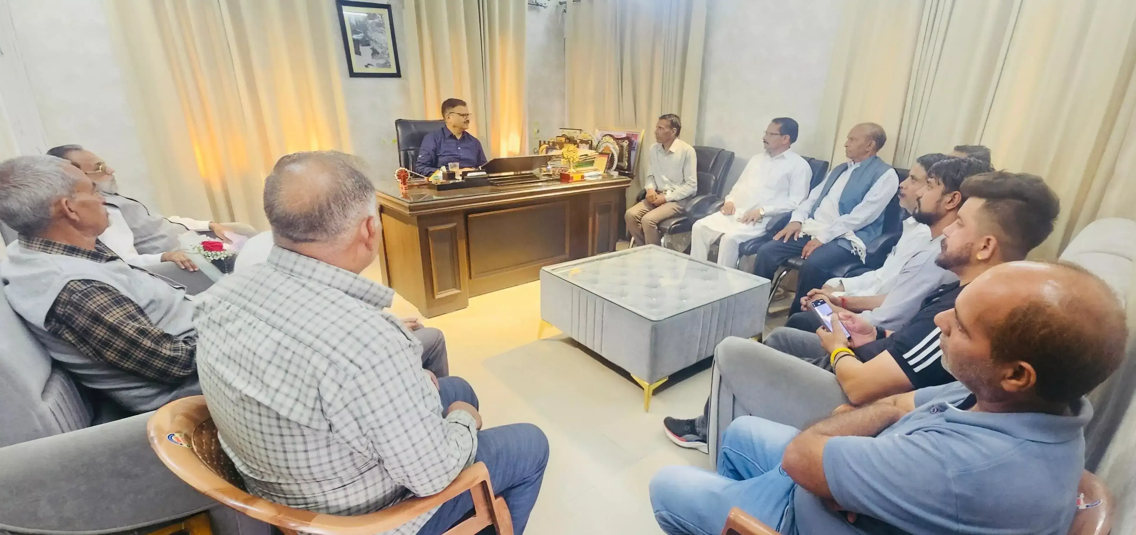 Jammu: जावेद राणा से प्रतिनिधिमंडलों की मुलाकात Jammu: जावेद राणा से प्रतिनिधिमंडलों की मुलाकात