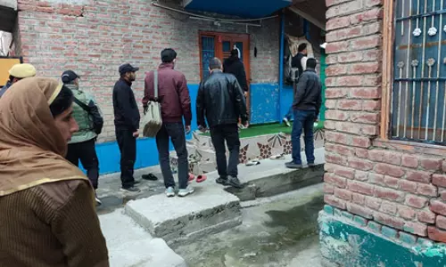 जम्मू-कश्मीर: सीआईके की बड़ी कार्रवाई, श्रीनगर और शोपियां समेत कई जगहों पर मारे छापे
