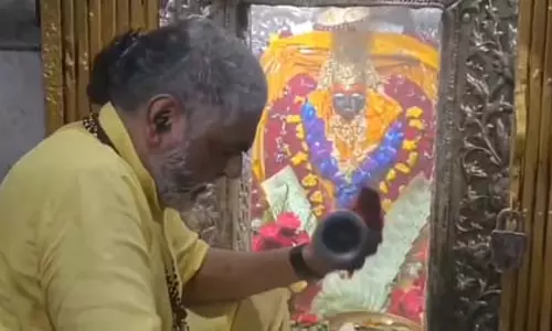 मैहर के मां शारदा देवी मंदिर में अष्टमी पर हुई विशेष पूजा, दर्शन को उमड़े हजारों श्रद्धालु मैहर के मां शारदा देवी मंदिर में अष्टमी पर हुई विशेष पूजा, दर्शन को उमड़े हजारों श्रद्धालु