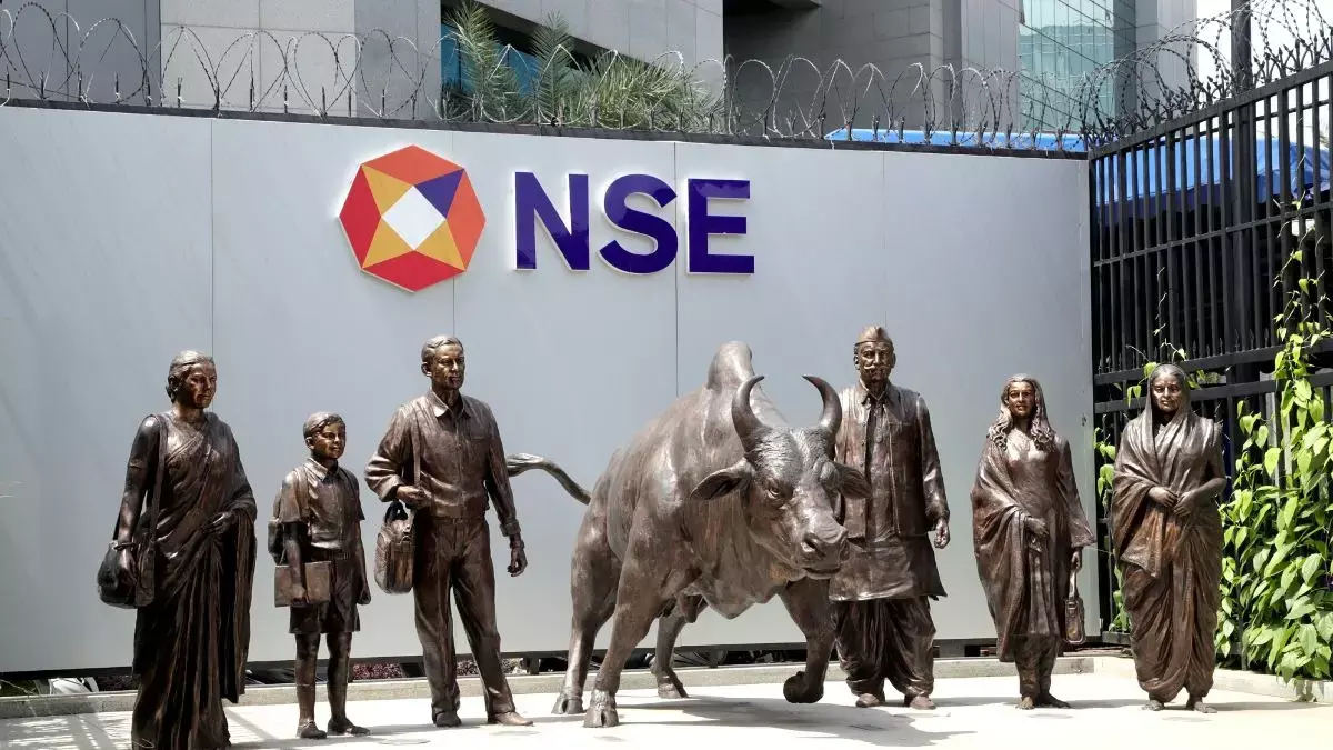 स्टॉक मार्केट हॉलिडे 2026: क्या राम नवमी के कारण आज NSE, BSE पर ट्रेडिंग बंद रहेगी? स्टॉक मार्केट हॉलिडे 2026: क्या राम नवमी के कारण आज NSE, BSE पर ट्रेडिंग बंद रहेगी?