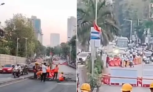 Mumbai : संत नामदेव महाराज फ्लाईओवर की मरम्मत से ट्रैफिक जाम Mumbai : संत नामदेव महाराज फ्लाईओवर की मरम्मत से ट्रैफिक जाम