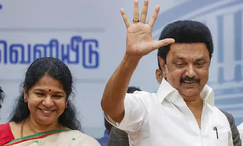 Kanimozhi की राज्य की राजनीति में डेब्यू की उम्मीद; स्टालिन अभी भी तय नहीं Kanimozhi की राज्य की राजनीति में डेब्यू की उम्मीद; स्टालिन अभी भी तय नहीं