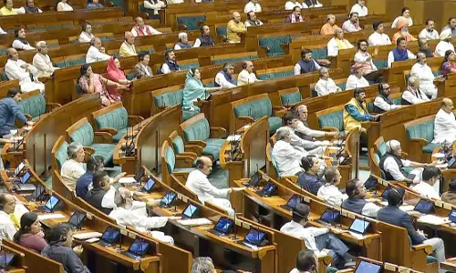 New Delhi: महिला आरक्षण को लेकर नया प्रस्ताव तैयार New Delhi: महिला आरक्षण को लेकर नया प्रस्ताव तैयार