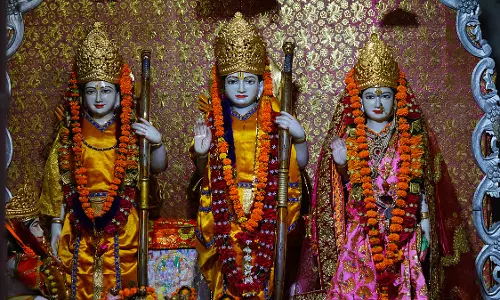 Mumbai : चैत्र नवरात्रि के समापन पर राम नवमी का जश्न मनाया गया Mumbai : चैत्र नवरात्रि के समापन पर राम नवमी का जश्न मनाया गया