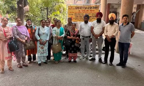Jalandhar: हेल्थ कर्मचारियों ने सैलरी के वादे पर सरकार की नाकामी का हवाला देते हुए हड़ताल की योजना बनाई