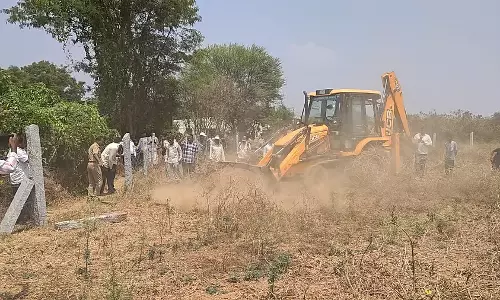 Government ने ₹2,172 करोड़ की ज़मीन अपने कब्ज़े में ली: 533 एकड़ ज़मीन से कब्ज़ा हटाया गया Government ने ₹2,172 करोड़ की ज़मीन अपने कब्ज़े में ली: 533 एकड़ ज़मीन से कब्ज़ा हटाया गया
