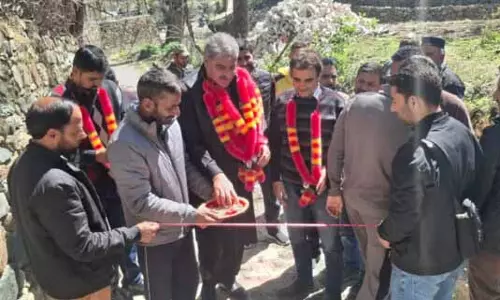 Banihal MLA ने टाइल्स और नालियों के निर्माण कार्य का शुभारंभ किया Banihal MLA ने टाइल्स और नालियों के निर्माण कार्य का शुभारंभ किया