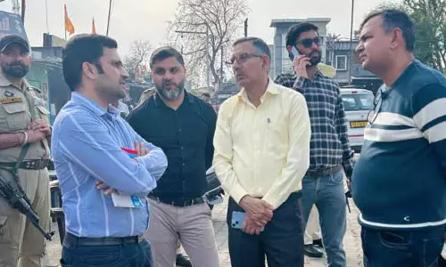 DC Kathua ने लखनपुर कॉरिडोर में प्रस्तावित कायाकल्प कार्यों की समीक्षा की