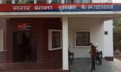 अचानक तड़पने लगे...होटल में मदरसा शिक्षक की संदिग्ध परिस्थितियों में मौत, साथ ठहरी महिला हिरासत में अचानक तड़पने लगे...होटल में मदरसा शिक्षक की संदिग्ध परिस्थितियों में मौत, साथ ठहरी महिला हिरासत में