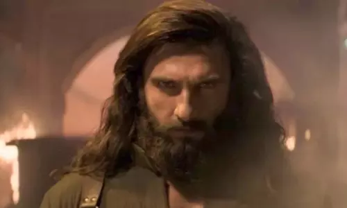 Dhurandhar की AI फोटो पर हो रहे विरोध पर आदित्य धर ने तोड़ी चुप्पी