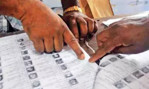 Tamil Nadu: वोटर लिस्ट में नाम जुड़वाने के लिए अप्लाई करने का आखिरी दिन Tamil Nadu: वोटर लिस्ट में नाम जुड़वाने के लिए अप्लाई करने का आखिरी दिन