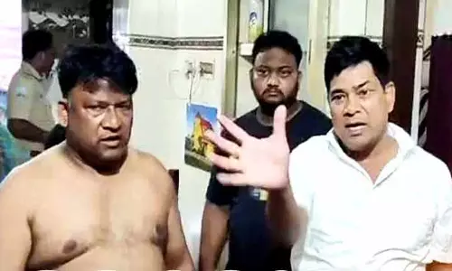 Balasore के नीलगिरी में हथियारबंद लुटेरे घर से 50 लाख रुपये लूटकर फरार हो गए Balasore के नीलगिरी में हथियारबंद लुटेरे घर से 50 लाख रुपये लूटकर फरार हो गए
