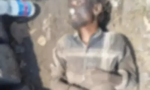 रेलवे ट्रैक में लाश मिली, मृतक मानसिक रोगी बताया जा रहा रेलवे ट्रैक में लाश मिली, मृतक मानसिक रोगी बताया जा रहा