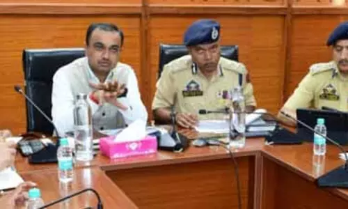 डिव कॉम, IGP ने तैयारियों की समीक्षा की डिव कॉम, IGP ने तैयारियों की समीक्षा की