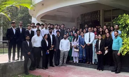 जेयू लॉ स्कूल ने J&K न्यायिक सेवा में सफल छात्रों को सम्मानित किया जेयू लॉ स्कूल ने J&K न्यायिक सेवा में सफल छात्रों को सम्मानित किया