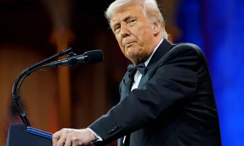 कैंसर को खत्म करना पड़ा: US राष्ट्रपति डोनाल्ड ट्रंप ने कहा, कैंसर ईरान के पास न्यूक्लियर हथियार था कैंसर को खत्म करना पड़ा: US राष्ट्रपति डोनाल्ड ट्रंप ने कहा, कैंसर ईरान के पास न्यूक्लियर हथियार था