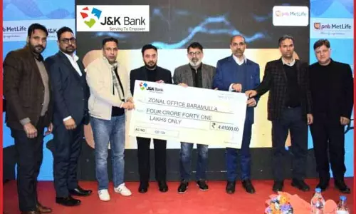 J&K बैंक ने 99 शोक संतप्त परिवारों को राहत दी, 4.41 करोड़ रुपये के बीमा क्लेम बांटे