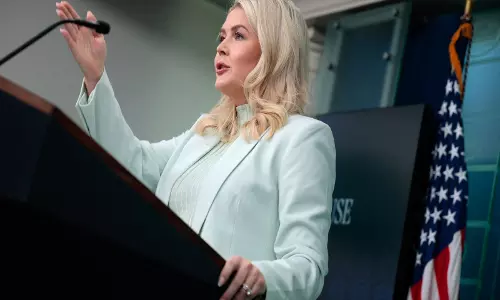 ट्रंप झांसा नहीं देते, अगर ईरान हार नहीं मानता तो नरक बनाने को तैयार हैं: White House ट्रंप झांसा नहीं देते, अगर ईरान हार नहीं मानता तो नरक बनाने को तैयार हैं: White House