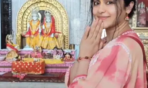 एक्ट्रेस अदा शर्मा ने रायपुर में रामनवमी मनाई, VIP रोड के राम मंदिर में पूजा की एक्ट्रेस अदा शर्मा ने रायपुर में रामनवमी मनाई, VIP रोड के राम मंदिर में पूजा की