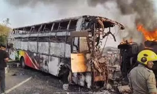 AP के मंत्रियों ने मरकापुरम घटनास्थल का निरीक्षण किया AP के मंत्रियों ने मरकापुरम घटनास्थल का निरीक्षण किया