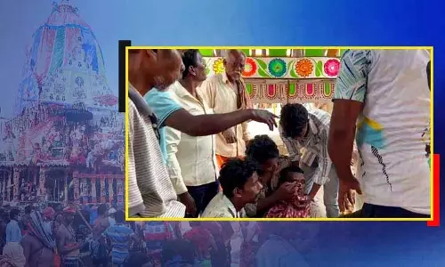 Bhubaneswar: सेवक रुकुना रथ से गिरा, सिर में चोटें आईं