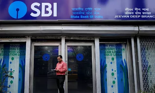CBI ने SBI फ्रॉड केस में रिलायंस टेलीकॉम और उसके पूर्व डायरेक्टर्स के खिलाफ छापेमारी की CBI ने SBI फ्रॉड केस में रिलायंस टेलीकॉम और उसके पूर्व डायरेक्टर्स के खिलाफ छापेमारी की
