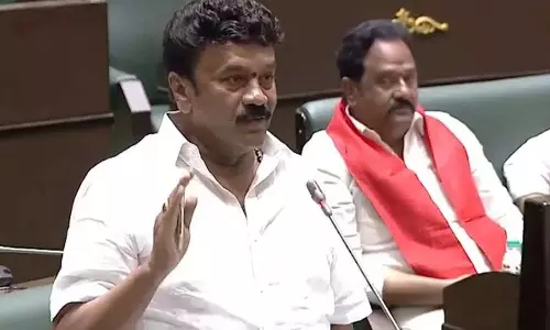तलसानी श्रीनिवास यादव ने BC मुद्दों पर सरकार की आलोचना की तलसानी श्रीनिवास यादव ने BC मुद्दों पर सरकार की आलोचना की