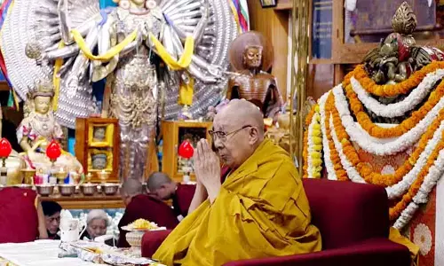 तिब्बती समूहों ने मैकलियोडगंज में Dalai Lama के लिए लंबी उम्र की प्रार्थना की तिब्बती समूहों ने मैकलियोडगंज में Dalai Lama के लिए लंबी उम्र की प्रार्थना की
