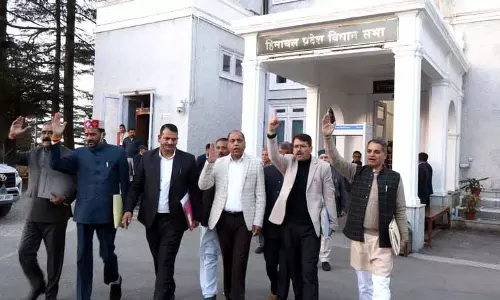 CM Sukhu ने हिमकेयर फंड को लेकर BJP पर निशाना साधा, विजिलेंस जांच के आदेश दिए CM Sukhu ने हिमकेयर फंड को लेकर BJP पर निशाना साधा, विजिलेंस जांच के आदेश दिए