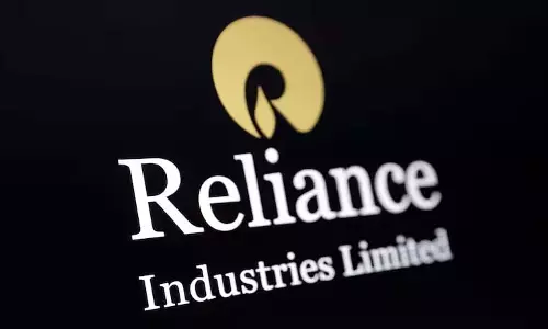 Reliance ने ईरान से कच्चा तेल खरीदने से किया इनकार, कहा- दावे बेबुनियाद