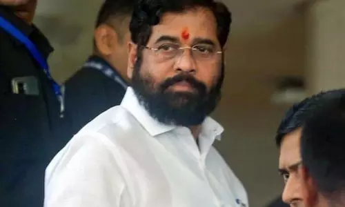 Uddhav Sena ने चार शिंदे पार्षदों को अयोग्य ठहराने की कोशिश की Uddhav Sena ने चार शिंदे पार्षदों को अयोग्य ठहराने की कोशिश की