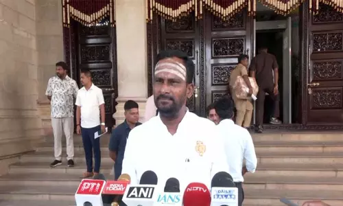कांग्रेस MLA कशप्पनवर ने कर्नाटक क्रिकेट एसोसिएशन पर IPL 2026 के टिकट ब्लैक में बेचने का आरोप लगाया कांग्रेस MLA कशप्पनवर ने कर्नाटक क्रिकेट एसोसिएशन पर IPL 2026 के टिकट ब्लैक में बेचने का आरोप लगाया