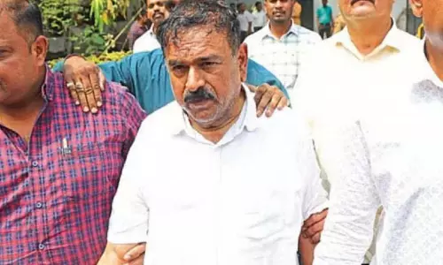 Warning: मोबाइल से अशोक खराट केस के वीडियो डिलीट करें Warning: मोबाइल से अशोक खराट केस के वीडियो डिलीट करें