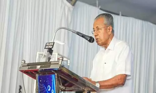 Kerala: ‘सील’ विवाद पर सीएम विजयन का चुनाव आयोग पर हमला, निष्पक्षता पर उठाए सवाल