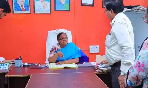 समय पर काम नहीं करने पर सख्त कार्रवाई की जाएगी: Collector Haimavati