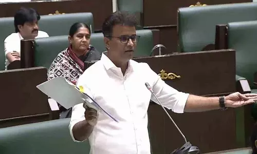 MLA विवेकानंद ने ज़मीन सुरक्षा के दावों पर प्रोपेगैंडा पर सवाल उठाए MLA विवेकानंद ने ज़मीन सुरक्षा के दावों पर प्रोपेगैंडा पर सवाल उठाए