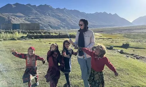 Sophie Ibbotson का भावुक अनुभव: बाबर के गार्डन में पहुंचकर रो पड़ीं