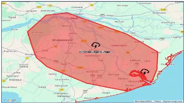 Bhubaneswar-कटक में तेज़ आंधी, बारिश, बिजली, ओले गिरे Bhubaneswar-कटक में तेज़ आंधी, बारिश, बिजली, ओले गिरे