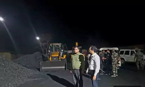 अवैध खनन माफियाओं के खिलाफ अभियान, बड़ी मात्रा में कोयला जब्त
