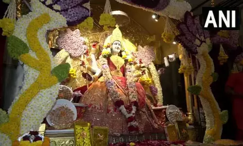 चैत्र नवरात्रि अष्टमी पर अंबिका निकेतन मंदिर पहुंचे Harsh Sanghavi, की विशेष पूजा-अर्चना चैत्र नवरात्रि अष्टमी पर अंबिका निकेतन मंदिर पहुंचे Harsh Sanghavi, की विशेष पूजा-अर्चना
