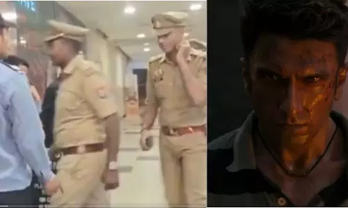 मेरठ के SSP अविनाश पांडे और 498 पुलिस अधिकारियों ने Ranveer Singh की फिल्म देखी मेरठ के SSP अविनाश पांडे और 498 पुलिस अधिकारियों ने Ranveer Singh की फिल्म देखी