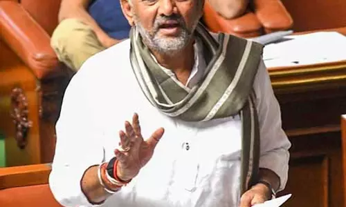 आईपीएल 2026: विधायकों को मनमुताबिक टिकट नहीं मिल रहा, विधानसभा में उठा मुद्दा आईपीएल 2026: विधायकों को मनमुताबिक टिकट नहीं मिल रहा, विधानसभा में उठा मुद्दा