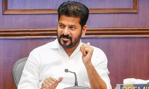CM रेवंत रेड्डी ने हैदराबाद में MMTS नेटवर्क मजबूत करने का आदेश दिया CM रेवंत रेड्डी ने हैदराबाद में MMTS नेटवर्क मजबूत करने का आदेश दिया