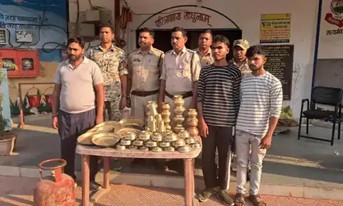 सूने मकान में चोरी का खुलासा, तीन आरोपियों को पुलिस ने किया गिरफ्तार