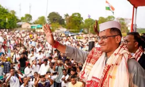 Assam चुनाव से पहले कांग्रेस को बड़ा झटका, 100 से अधिक कांग्रेसी एजीपी में शामिल Assam चुनाव से पहले कांग्रेस को बड़ा झटका, 100 से अधिक कांग्रेसी एजीपी में शामिल