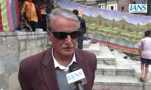 राघुनाथ मंदिर पर राम नवमी: मुस्लिम पड़ोसी अब्दुल राशिद ने साझा किया दोस्ती राघुनाथ मंदिर पर राम नवमी: मुस्लिम पड़ोसी अब्दुल राशिद ने साझा किया दोस्ती