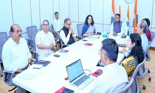 ईंधन और एलपीजी की कोई कमी नहीं, कालाबाजारी पर सख्त कार्रवाई के आदेश ईंधन और एलपीजी की कोई कमी नहीं, कालाबाजारी पर सख्त कार्रवाई के आदेश