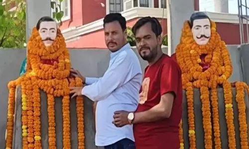 Shahjahanpur: टूटे स्मारकों को जल्द बहाल किया गया Shahjahanpur: टूटे स्मारकों को जल्द बहाल किया गया