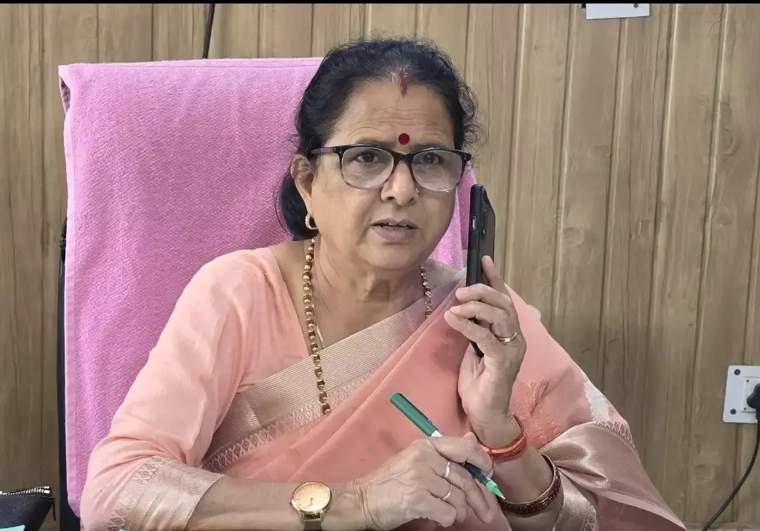 Dehradun: महिला आयोग ने मामले की गंभीरता पर जताई चिंता Dehradun: महिला आयोग ने मामले की गंभीरता पर जताई चिंता